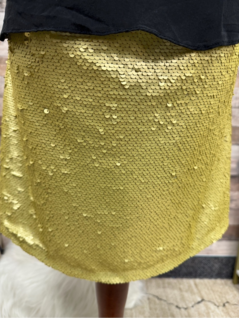 Anthropologie gold sequin skirt NWT small